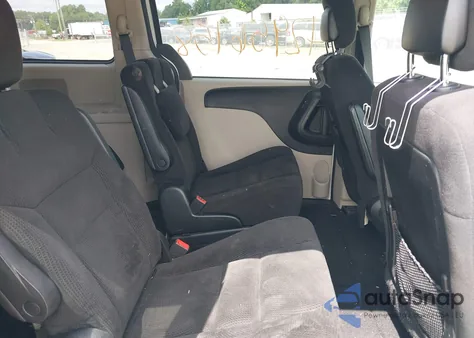 2014 Dodge Grand Caravan Sxt z USA, uszkodzony, nr VIN 2C4RDGCG9ER391191